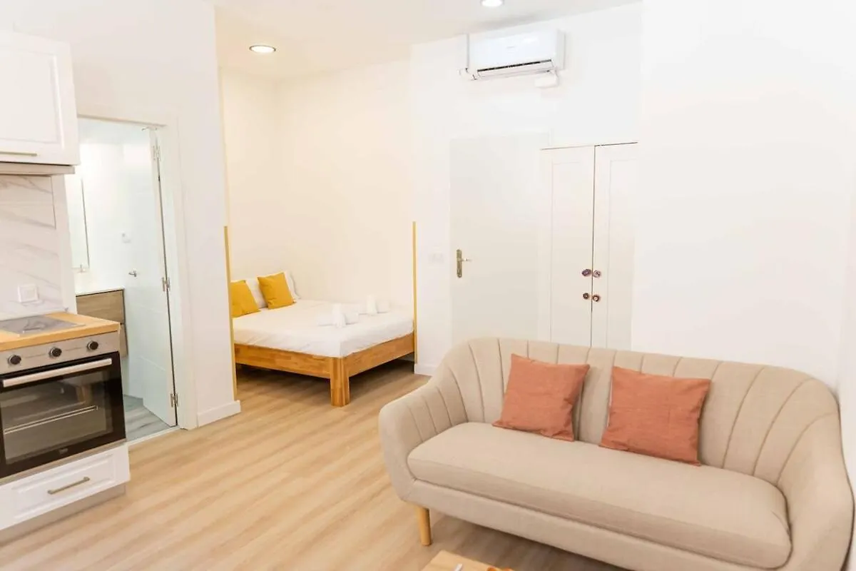 New Studio - Plaza Merced Málaga İspanya